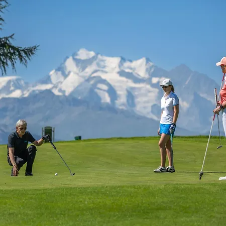 Anna Isabelle Penthouse